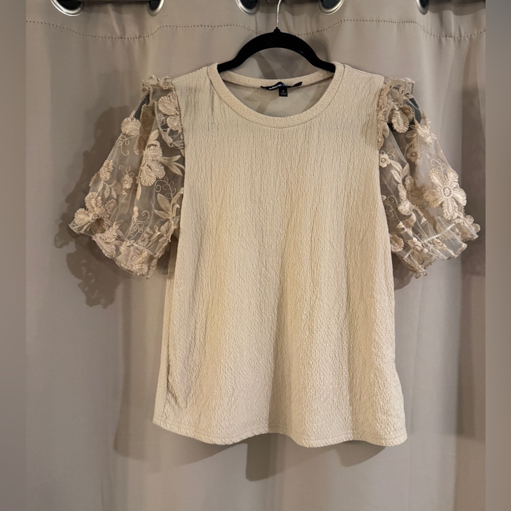 Alice Blue Cream Textured Top with Lace Sleeves